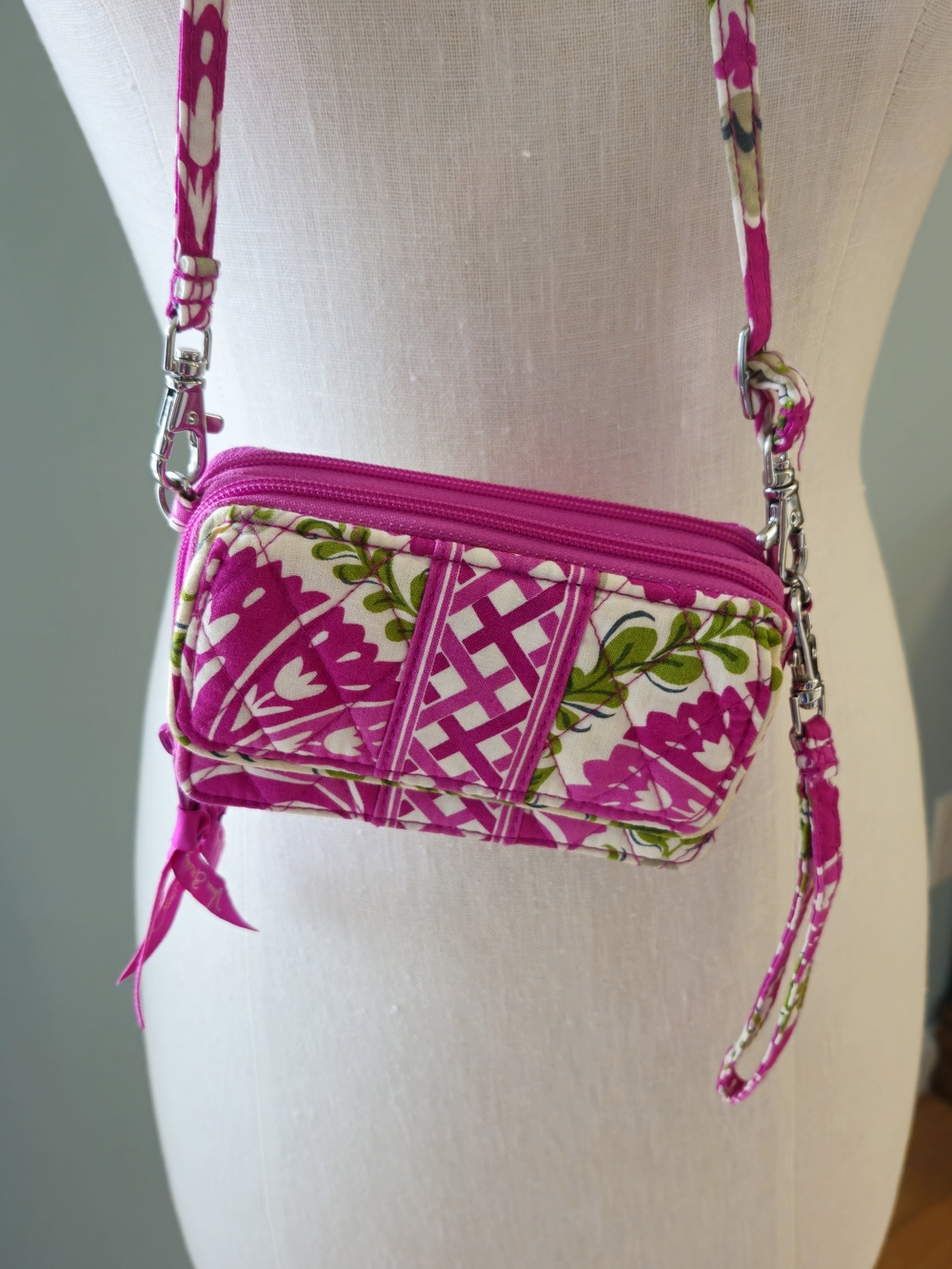 Vera Bradley Pink Floral Quilted Crossbody Julep Tulip All in One Wallet